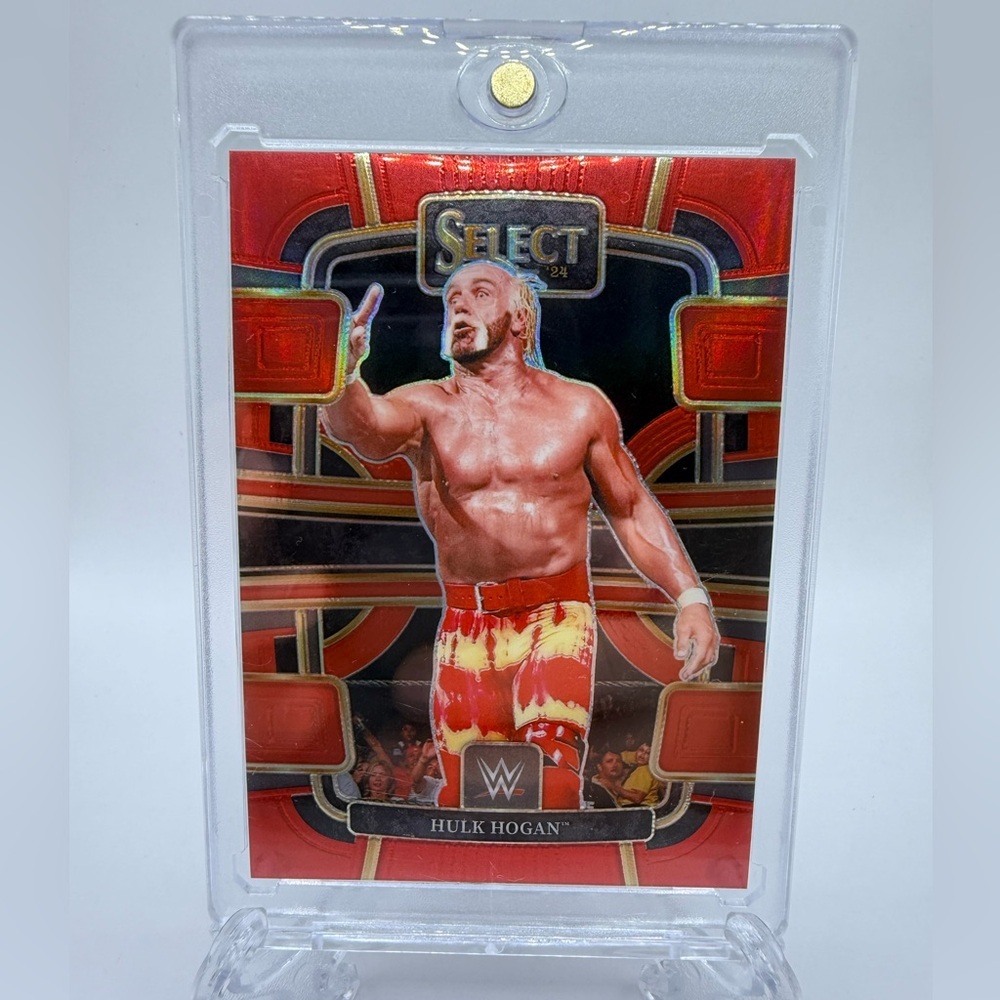 2024 Panini Select WWE Concourse Red Prizm #81 Hulk Hogan 141/175 with Hard Case